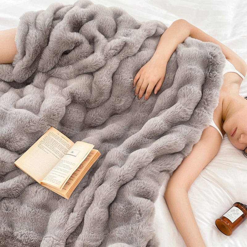Plush Fleece Throw Blanket - Sofa and Bed Layer product detail photo for bedroom
