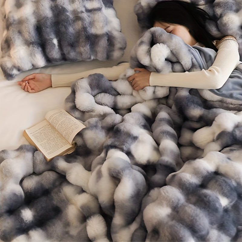 Plush Fleece Throw Blanket - Sofa and Bed Layer product detail photo for bedroom