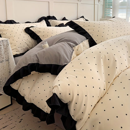 Duvet Cover Set "Talia" product detail photo in bedroom