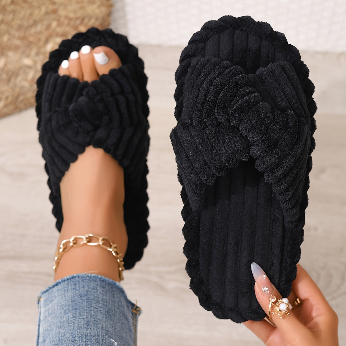 Slippers product detail photo in entryway