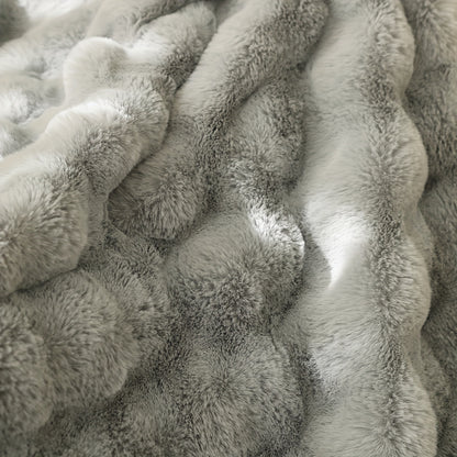 Plush Fleece Throw Blanket - Sofa and Bed Layer product detail photo for bedroom