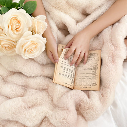 Plush Fleece Throw Blanket - Sofa and Bed Layer product detail photo for bedroom