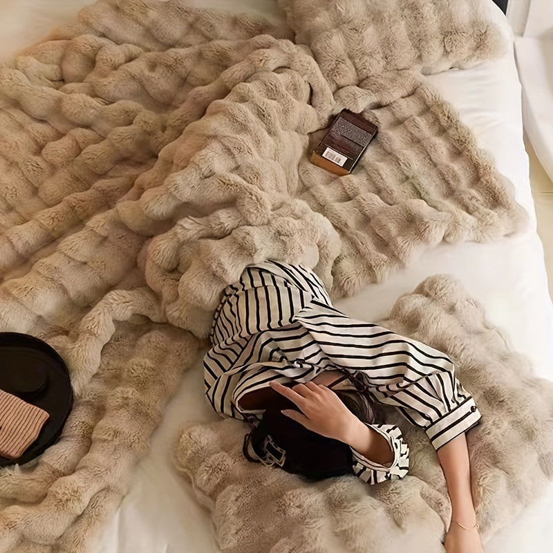 Plush Fleece Throw Blanket - Sofa and Bed Layer product detail photo for bedroom