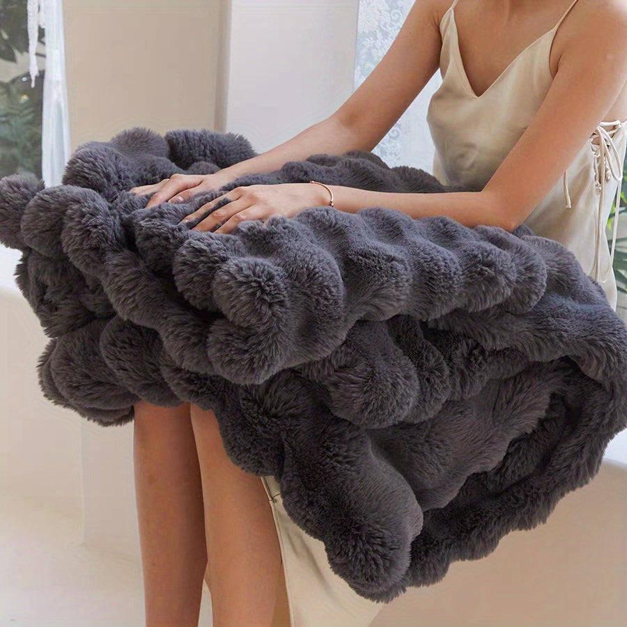 Plush Fleece Throw Blanket - Sofa and Bed Layer product detail photo for bedroom