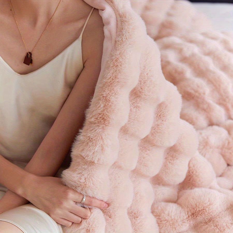 Plush Fleece Throw Blanket - Sofa and Bed Layer product detail photo for bedroom
