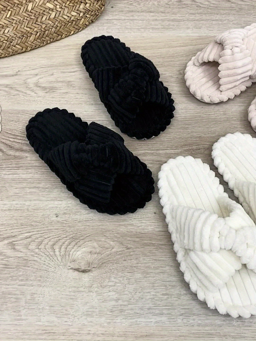 Slippers product detail photo in entryway