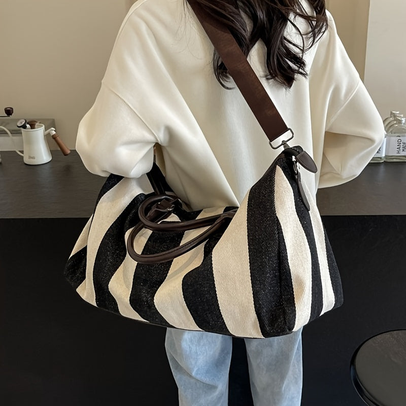 Vintage Plaid Travel Tote Bag product detail photo in travel
