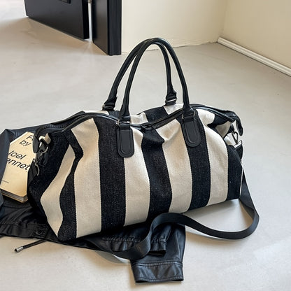 Vintage Plaid Travel Tote Bag product detail photo in travel
